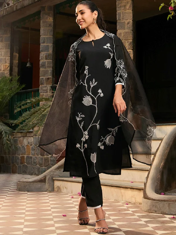 Indo Era Floral Embroidered Keyhole Neck Thread Work Kurta with Trousers & With Dupatta Trousers Lace Delicate