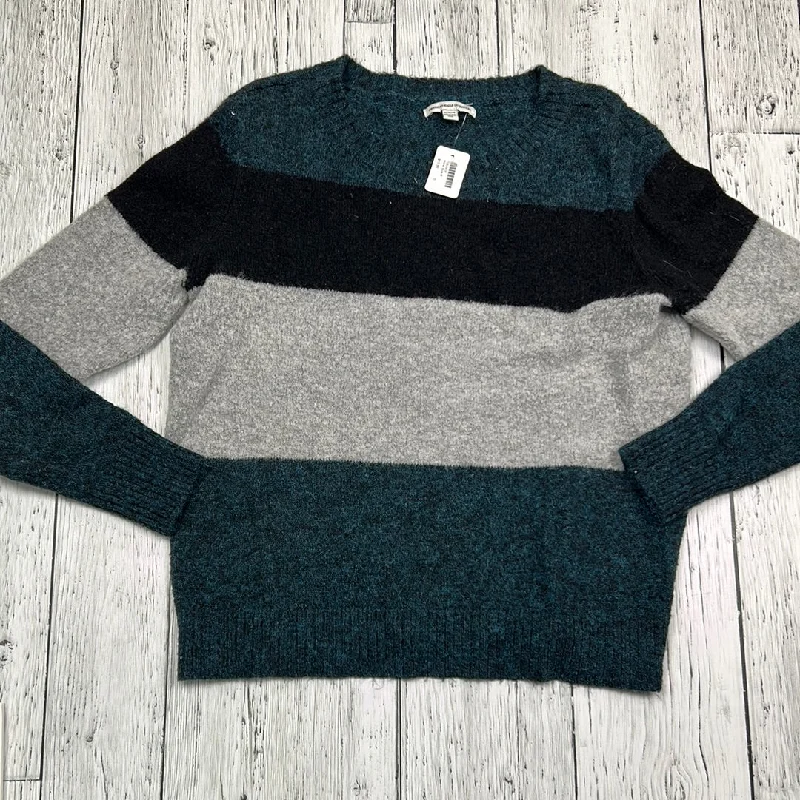 American Eagle grey/blue knit sweater - Hers M Welt Pockets Slit Pockets Flap Pockets American Eagle grey/blue knit sweater - Hers M Welt Pockets Slit Pockets Flap Pockets