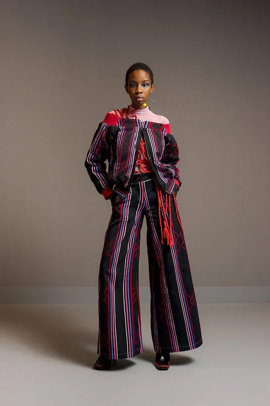 Kardascian- off-Shoulder kilted Bomber Jacket in Kente Welt Pockets Slit Pockets Flap Pockets Kardascian- off-Shoulder kilted Bomber Jacket in Kente Welt Pockets Slit Pockets Flap Pockets
