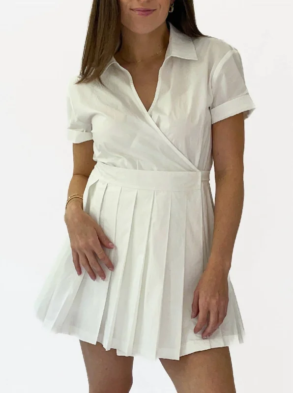 Pleated Collared Dress In White