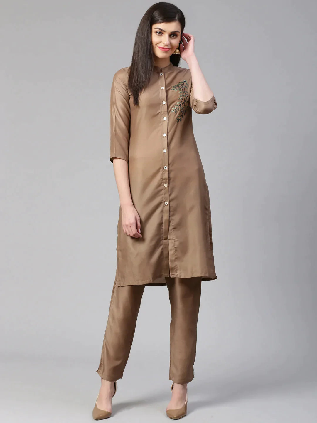 Women Brown Embroidered Solid Kurta With Trousers - Rasiya Trousers Denim Distressed Women Brown Embroidered Solid Kurta With Trousers - Rasiya Trousers Denim Distressed