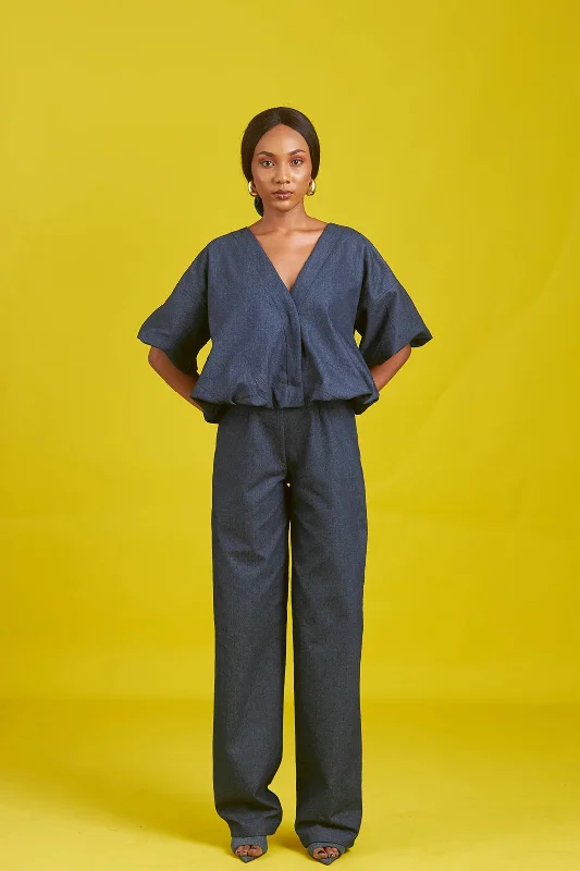 M.O.T Amaka denim set, Short-sleeve jacket and Fitted straight-leg pants Boat Neck Shawl Collar Notched Collar M.O.T Amaka denim set, Short-sleeve jacket and Fitted straight-leg pants Boat Neck Shawl Collar Notched Collar